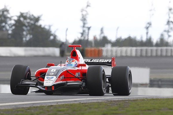 Wickens i v nedělní kvalifikaci na Nürburgringu nejrychlejší Wickens i v nedělní kvalifikaci na Nürburgringu nejrychlejší