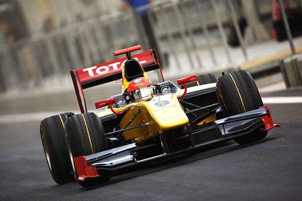 Na úvod s novými vozy nejrychlejší Grosjean, Král devátý Na úvod s novými vozy nejrychlejší Grosjean, Král devátý