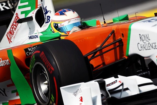 V příštím roce by se do F1 mohly vrátit kvalifikační pneumatiky V příštím roce by se do F1 mohly vrátit kvalifikační pneumatiky