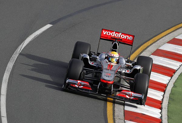Hamilton nadšený pokrokem McLarenu