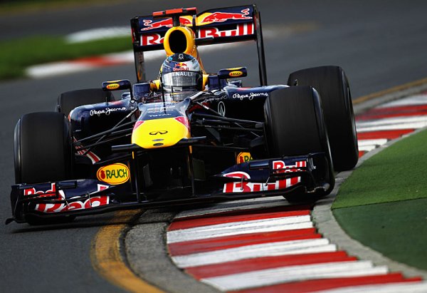 V sobotu začal dominantně Red Bull, Vettel nejrychlejší