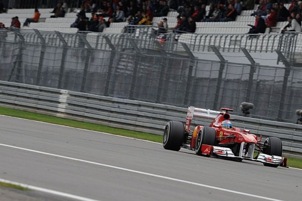 Dopoledne pod Nürburgem nejrychlejší Alonso