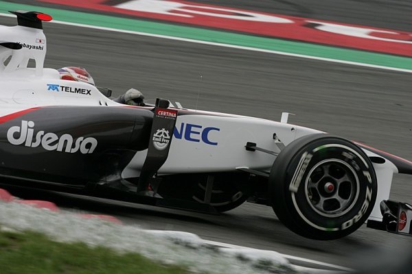 Pirelli předpokládá zastávky pro střední směs až v závěru Pirelli předpokládá zastávky pro střední směs až v závěru