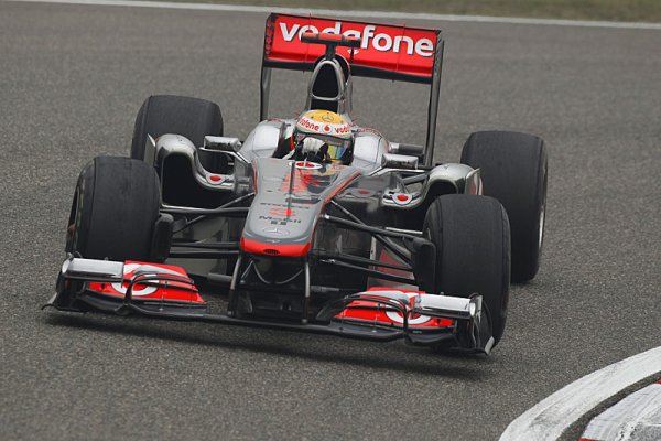 Hamilton šetřil pneumatiky na závod