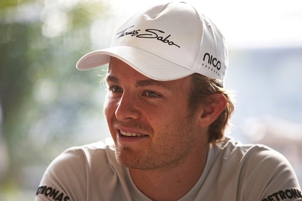 Rosberg zůstává u Mercedesu, prodloužil s ním smlouvu
