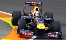 Red Bull v první řadě, na pole position letos posedmé Vettel