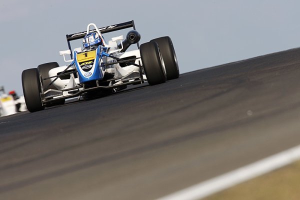Na Zandvoortu odstartují z pole position Wittmann a Melker Na Zandvoortu odstartují z pole position Wittmann a Melker