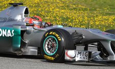 Schumacher vytáhl Mercedes na vrchol výsledkové listiny
