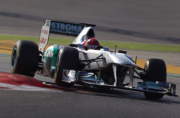 Mercedes připraven na boj o čelo, říká Schumacher