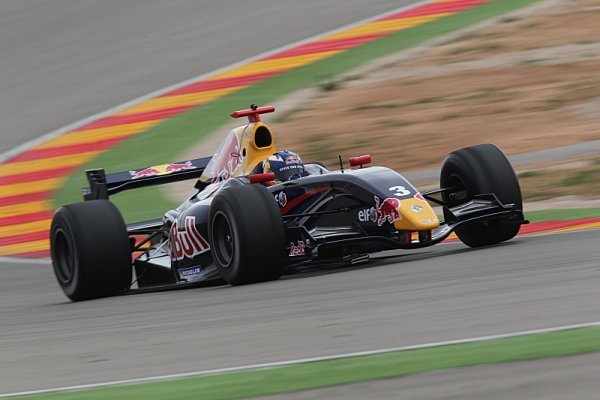 V první den testů FR3.5 nejrychlejší Ricciardo V první den testů FR3.5 nejrychlejší Ricciardo