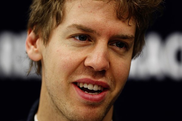 Dvě zastávky nepřipadají v úvahu, tvrdí Vettel