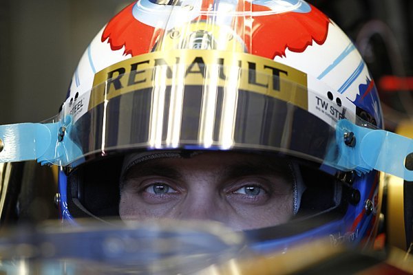 Renault zkoumá příčinu poruchy zavěšení Renault zkoumá příčinu poruchy zavěšení