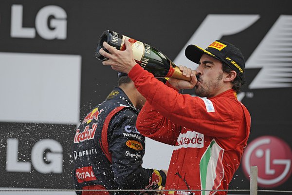Alonso zvolen šéfy týmů F1 nejlepším pilotem roku 2012