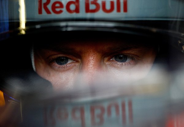 Vettel má obavy, že se závod stane loterií
