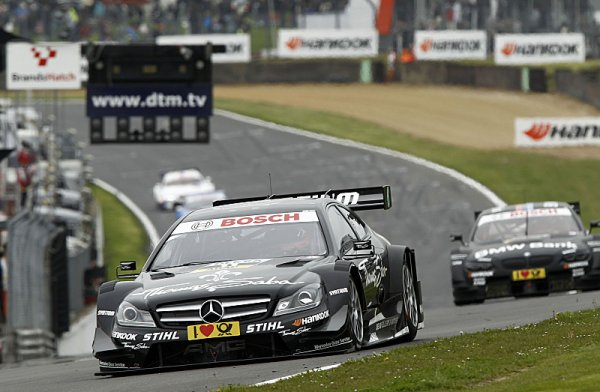 Paffett uniká v hodnocení soupeřům, na Brands Hatch vyhrál