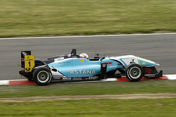 Juncadella ovládl kvalifikaci na Brands Hatch