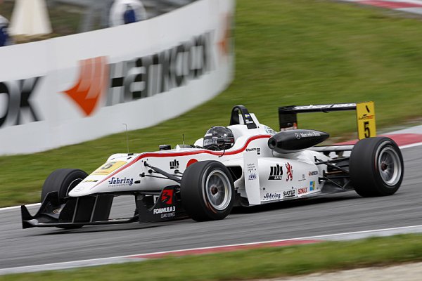 Rosenqvist a Buller v Rakousku na pole position