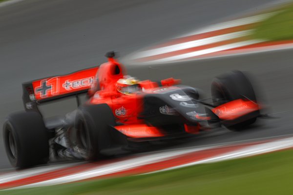 Bianchi na pole position nedělního závodu