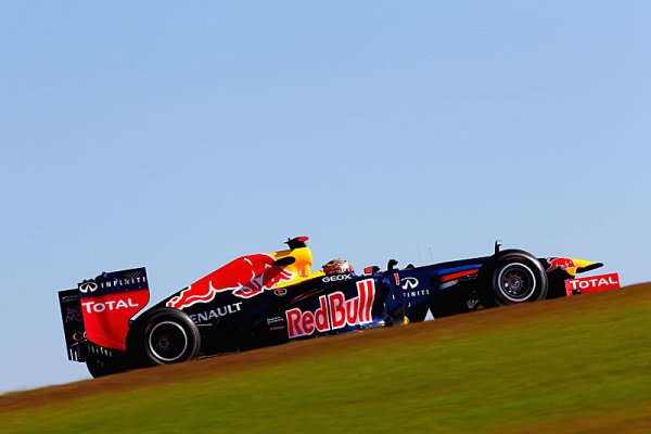 Vettel neztratil první příčku ani ve třetím tréninku Vettel neztratil první příčku ani ve třetím tréninku