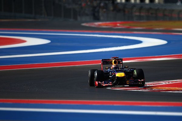 Vettel se ve spanilé jízdě nezastavil ani v kvalifikaci Vettel se ve spanilé jízdě nezastavil ani v kvalifikaci