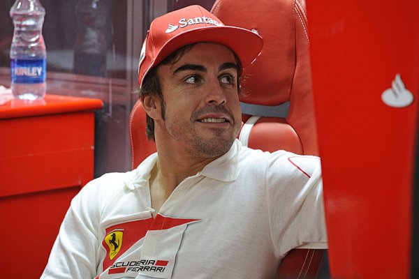 Alonso se v prvních testech vůbec neobjeví