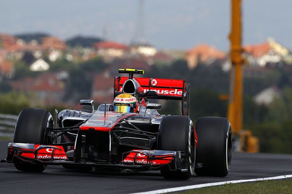 Hamilton jasně ovládl také kvalifikaci na Hungaroringu