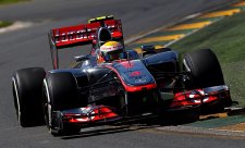 První kvalifikaci ovládl McLaren, Hamilton na pole position
