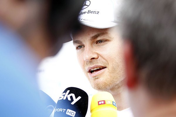 Rosberg: Bučeli britští fanoušci