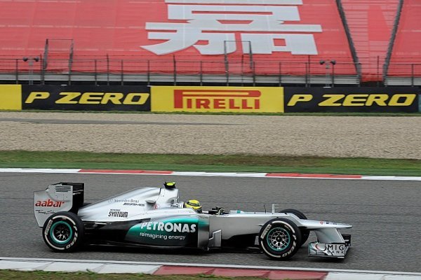 Rosberg vyjel pro sebe a Mercedes první pole position!