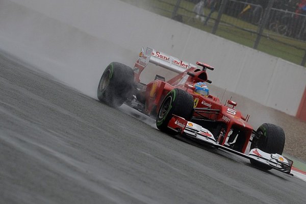 Alonso vítězem suchého závěrečného tréninku