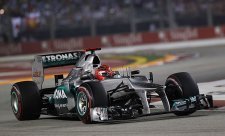 Schumacher penalizován za kolizi s Vergnem