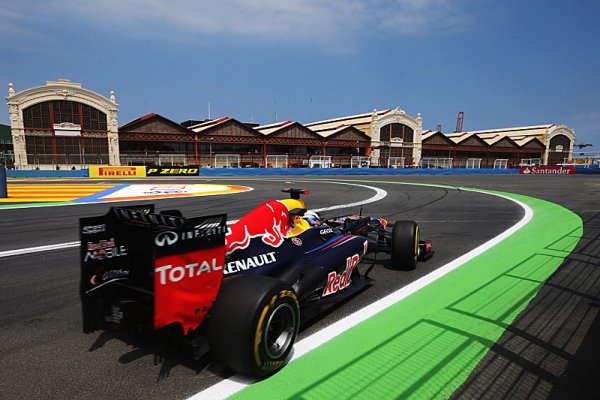 Vettel v evropské kvalifikaci rozdrtil konkurenci