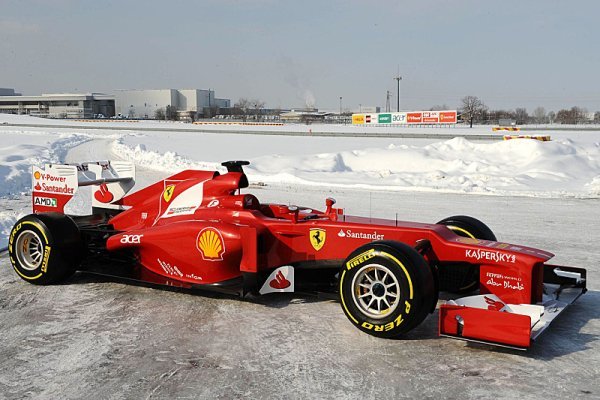 Ferrari upřesnilo datum představení svého vozu