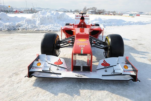 Ferrari ukázalo světu své F2012