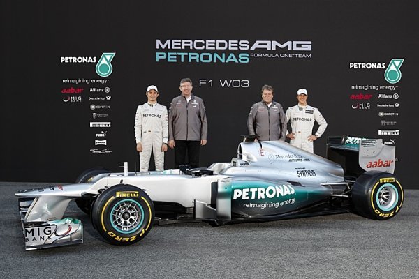 Mercedes v Barceloně prezentoval letošní W03