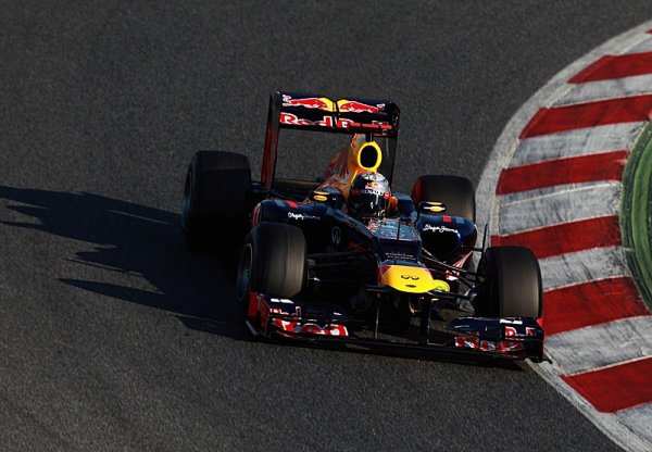 Vettel letos poprvé na čele tabulky testů