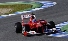 Alonso na závěr testů v Jerezu vyšvihl Ferrari do čela