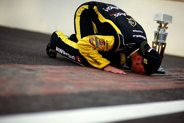 Hřeb letní sezóny NASCAR - Eldora V Indy Hřeb letní sezóny NASCAR - Eldora V Indy