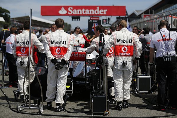 Santander zůstává s McLarenem Santander zůstává s McLarenem
