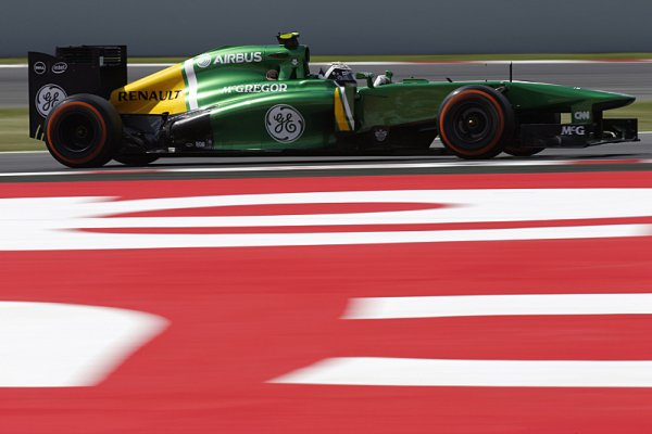 Caterham penalizován za nesprávně utažené kolo