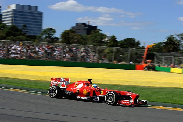 Alonso je i se druhým místem v Melbourne spokojený