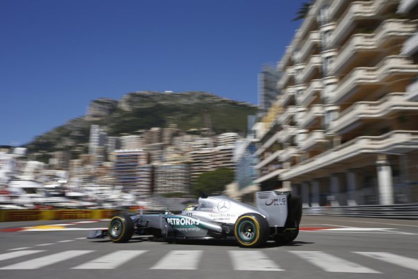 Mercedes se i přes vítězství obává o pneumatiky