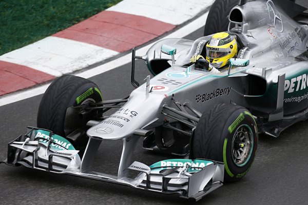 Rosberg doufá v mokro ve zbytku víkendu