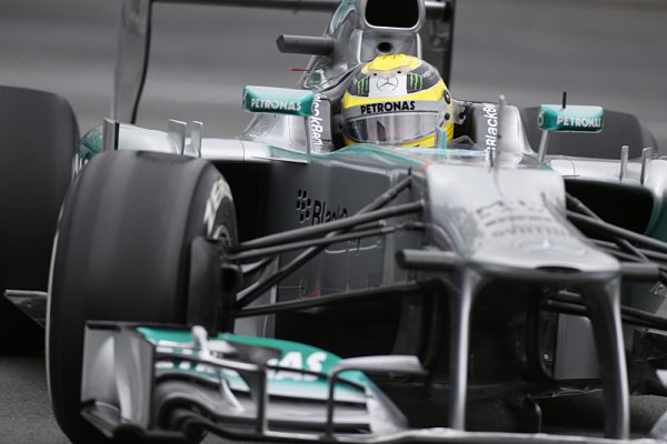 Rosbergovu kvalifikaci ovlivnily problémy s rádiem