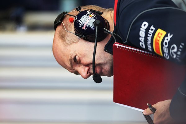 Newey: "Dvojité body devalvují Formuli 1."