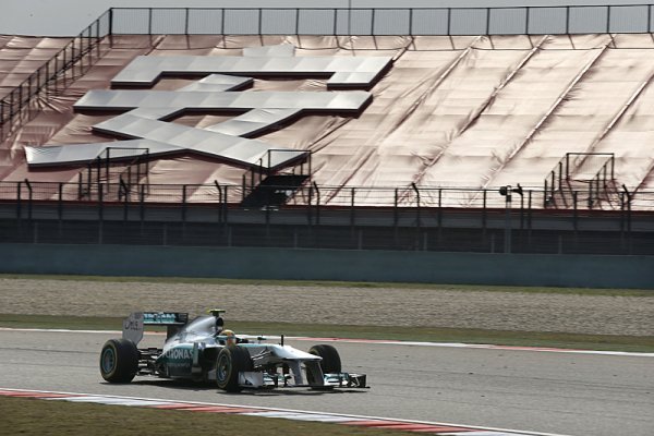 Hamilton si vyjel svou první pole position u Mercedesu