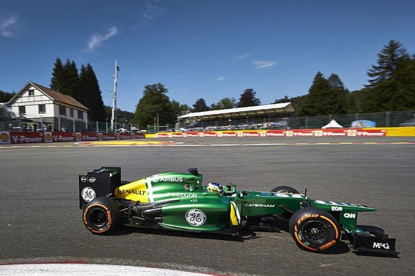 Caterham chce zkušeného pilota i mladou krev