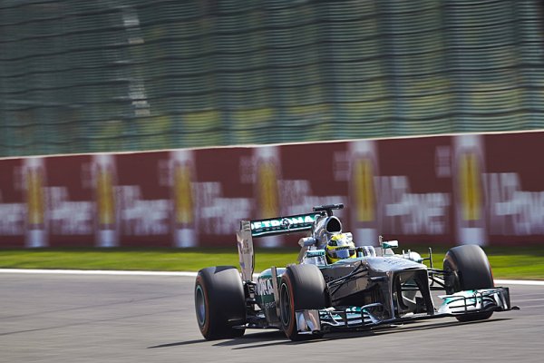 Rosberg byl překvapen rychlostí Ferrari