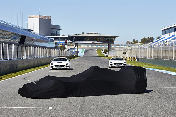 Mercedes svůj vůz odhalí až v Jerezu