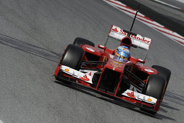 Alonso na čele třetího dne testů v Barceloně